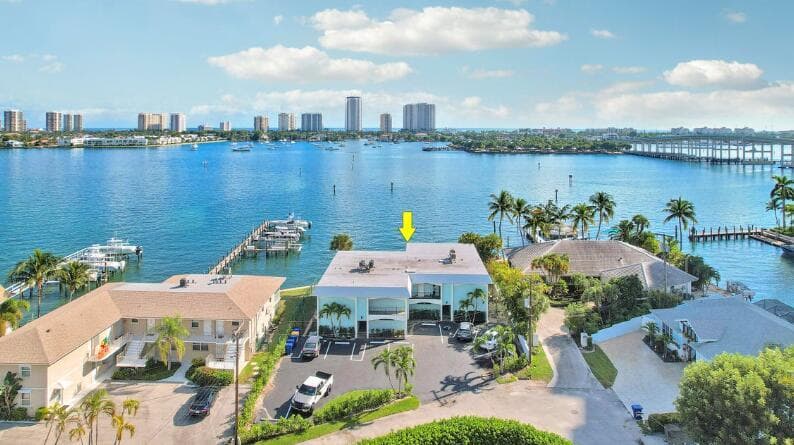 360 Wilma Circle 7 photo 2