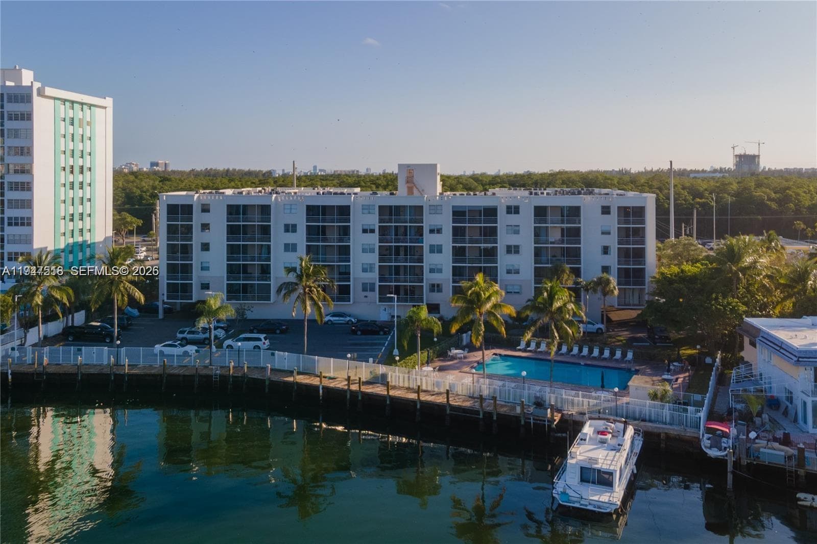 2821 N Miami Beach Blvd 4M photo 22