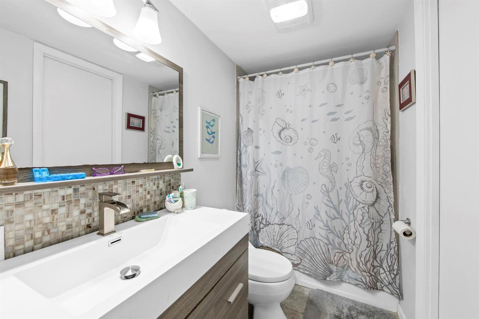 1319 E Hillsboro Boulevard 111 photo 7