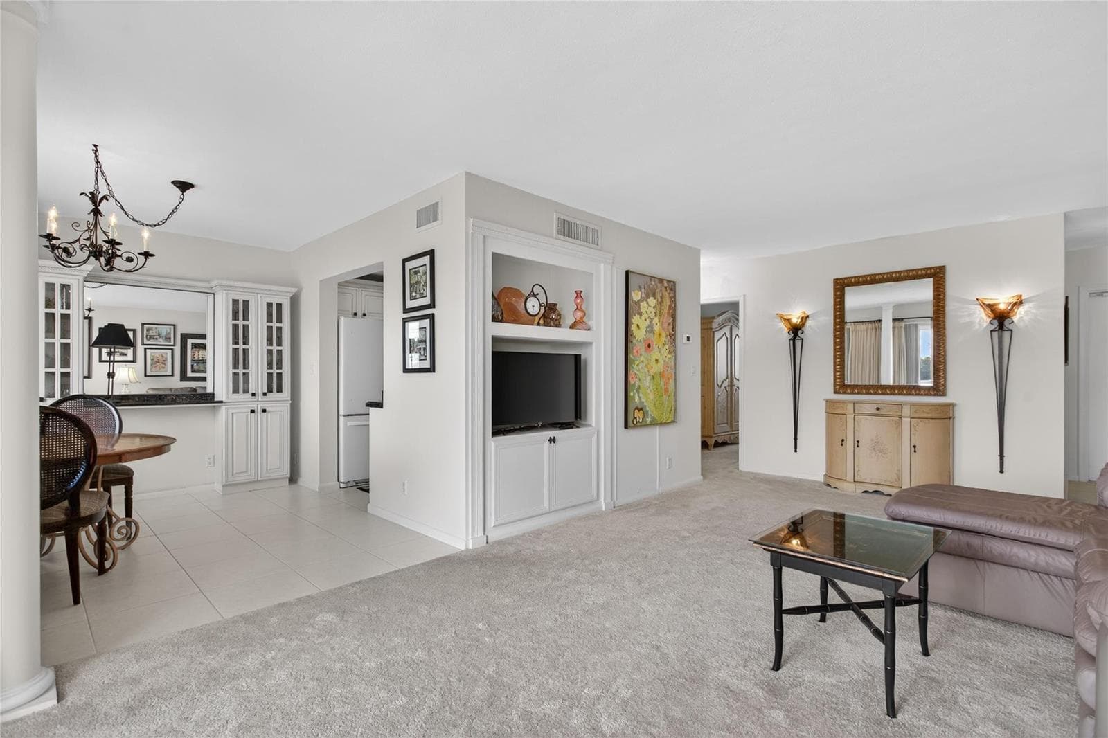 1001 N Riverside Drive 305 photo 13