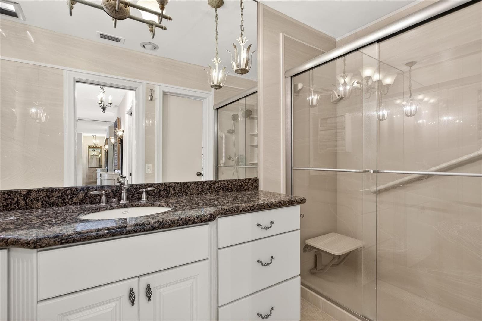 1001 N Riverside Drive 305 photo 22