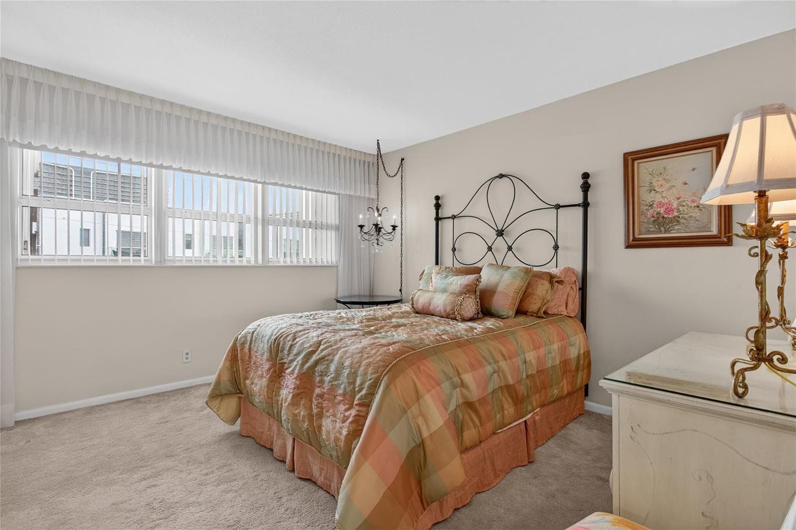 1001 N Riverside Drive 305 photo 24