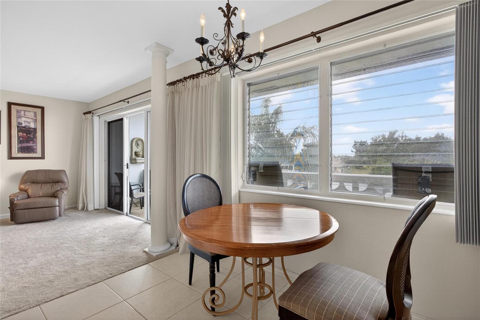 1001 N Riverside Drive 305 photo 15