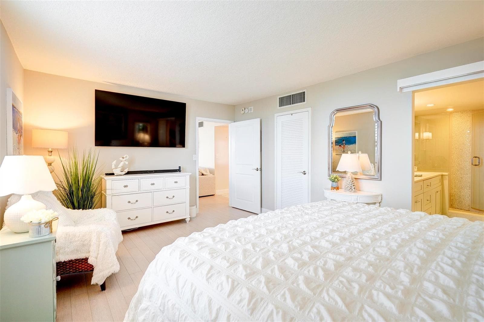 5480 N Ocean Drive B2a photo 10