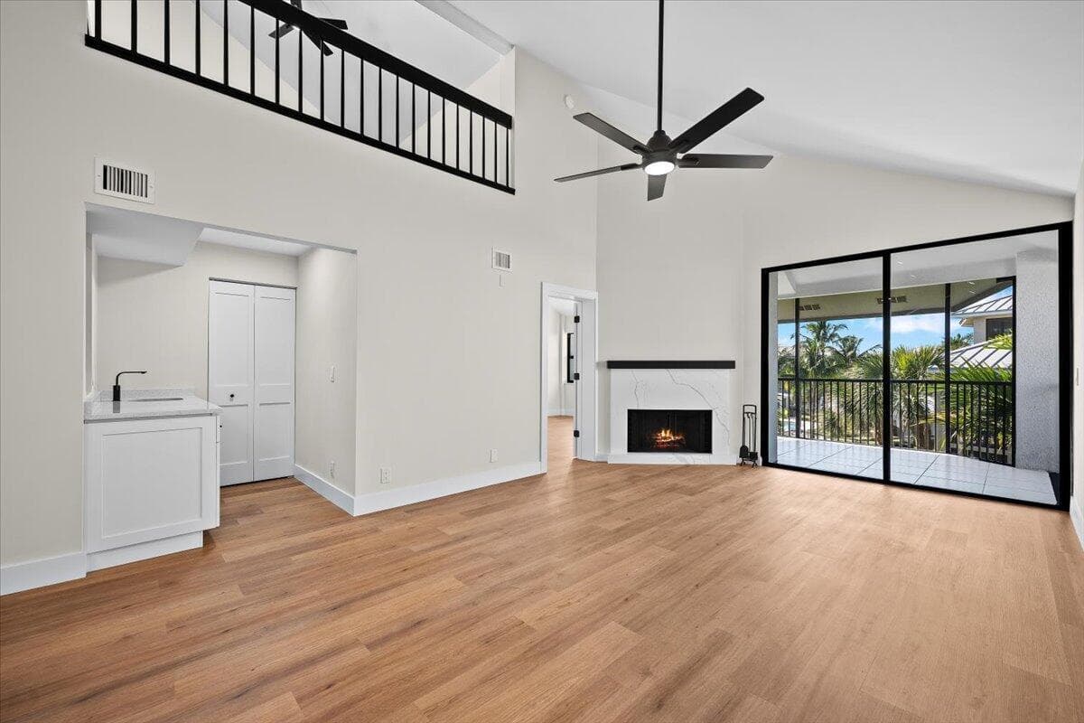 144 Bay Colony Drive N Penthouse photo 9