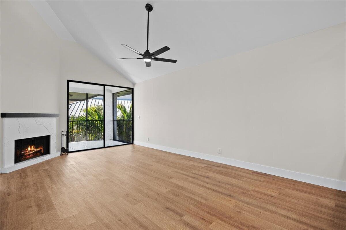 144 Bay Colony Drive N Penthouse photo 11
