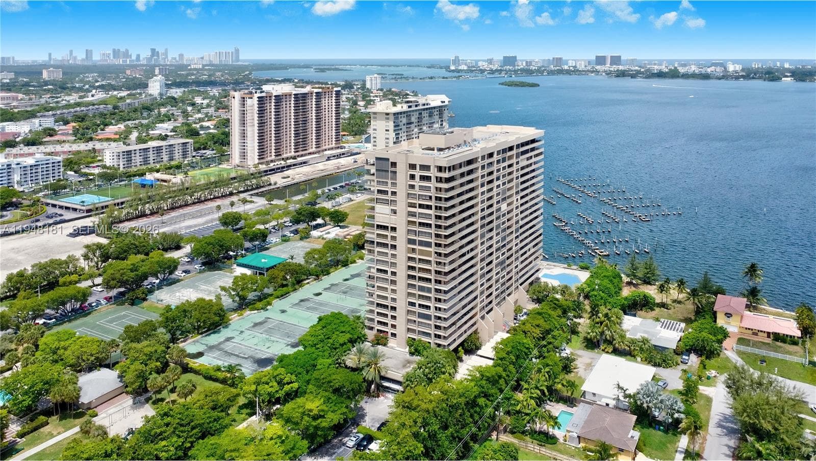 11113 Biscayne Blvd PH8 photo 1