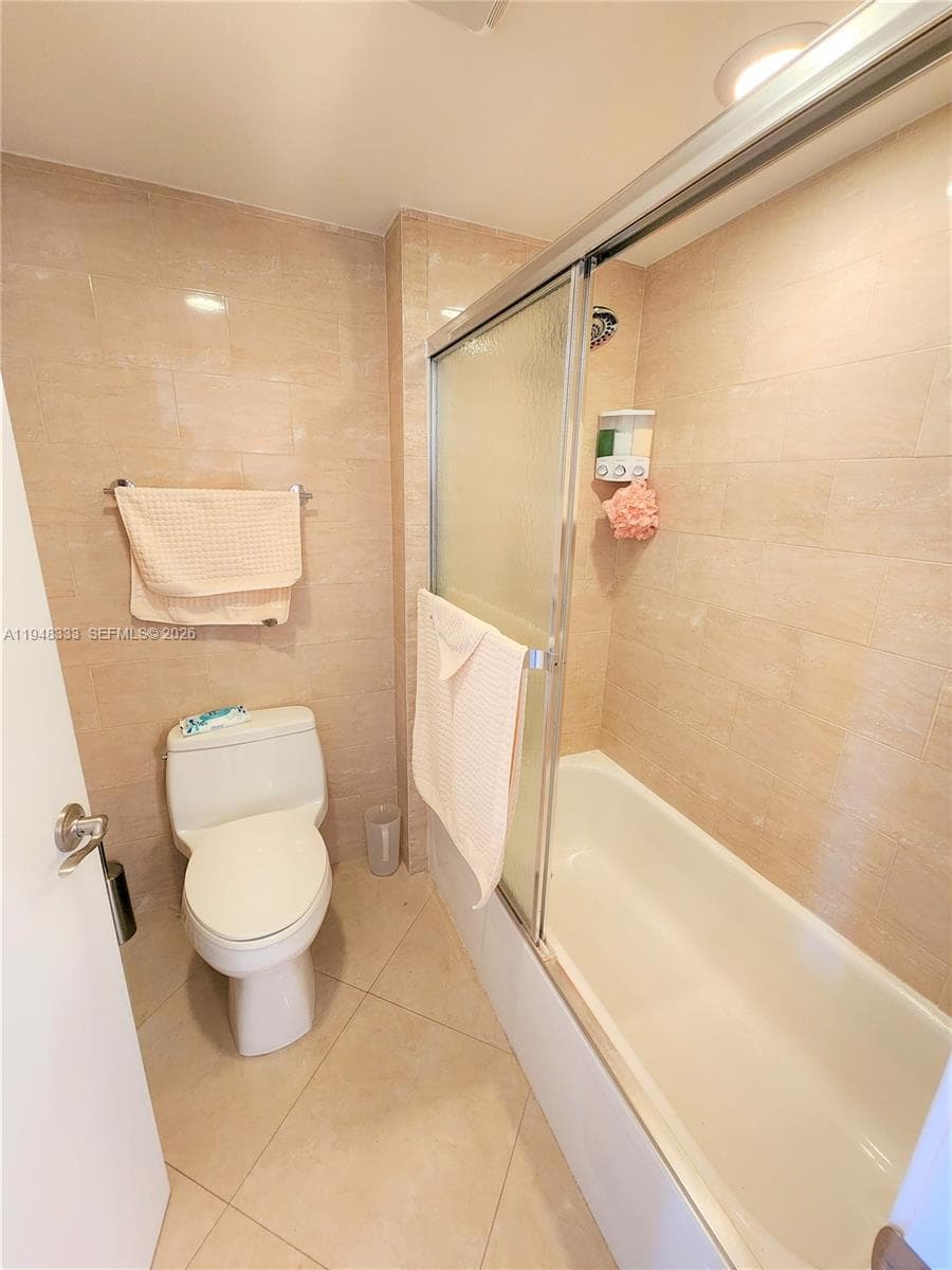 290 174th St 1607 photo 23
