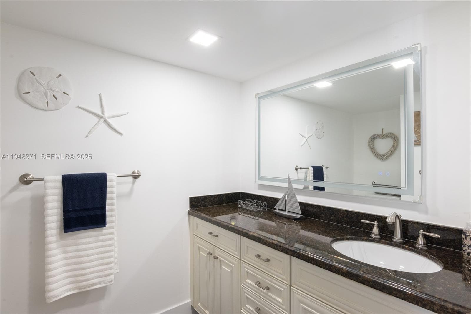 5380 N Ocean Dr 15G photo 17