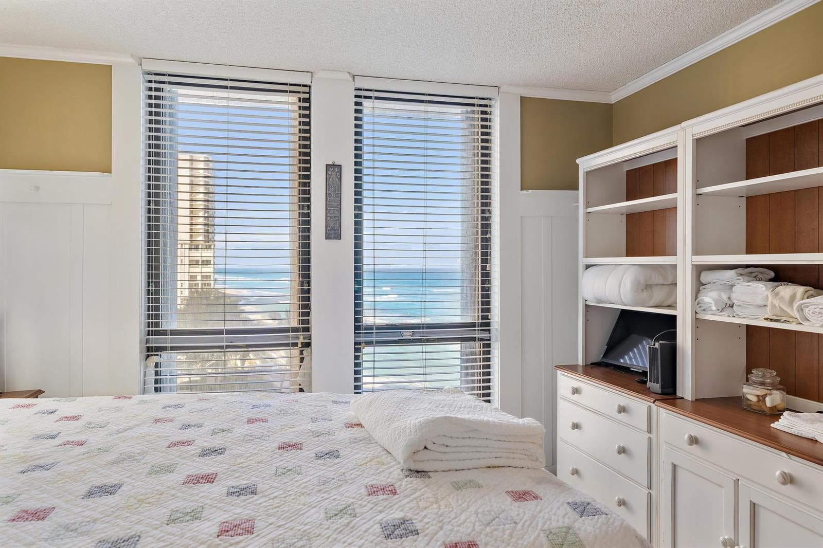 5380 N Ocean Drive 6d photo 23