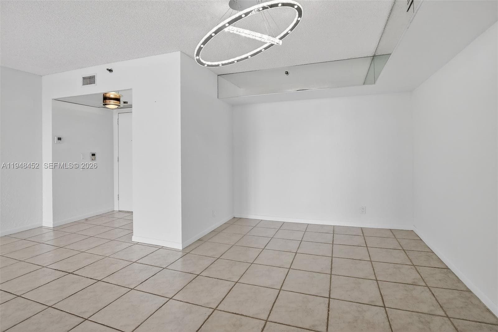 20281 E Country Club Dr 405 photo 9