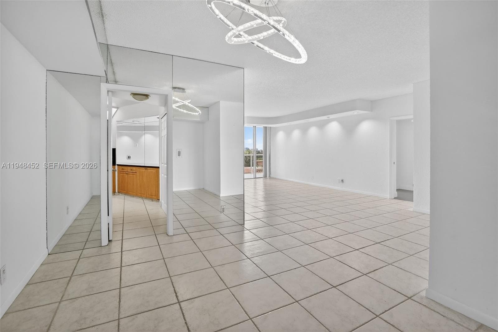 20281 E Country Club Dr 405 photo 10