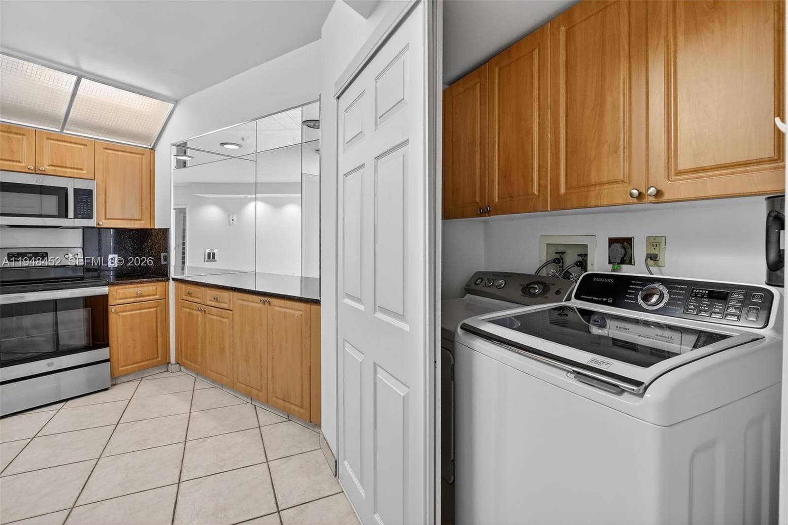 20281 E Country Club Dr 405 photo 11