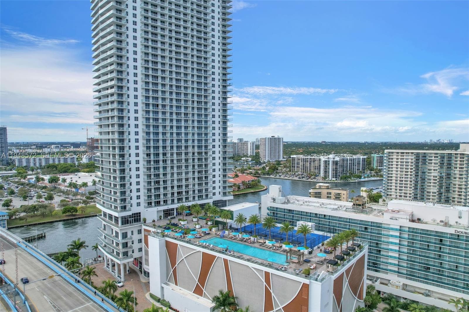 4010 S Ocean Dr R701 photo 1