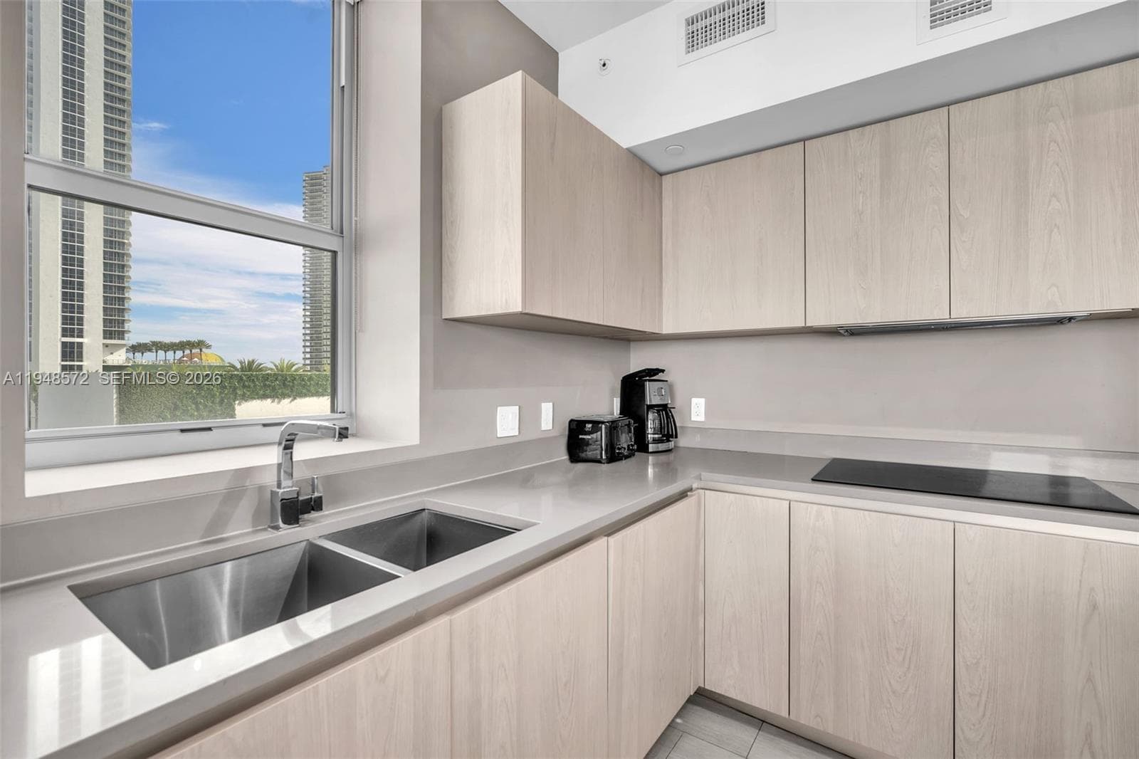 4010 S Ocean Dr R701 photo 10