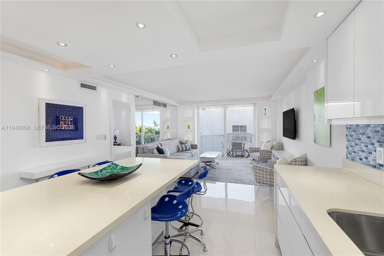 401 Ocean Dr 421 photo 16