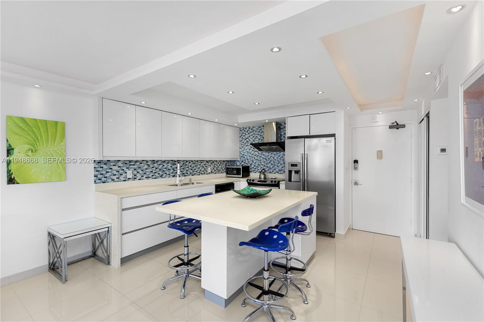 401 Ocean Dr 421 photo 3