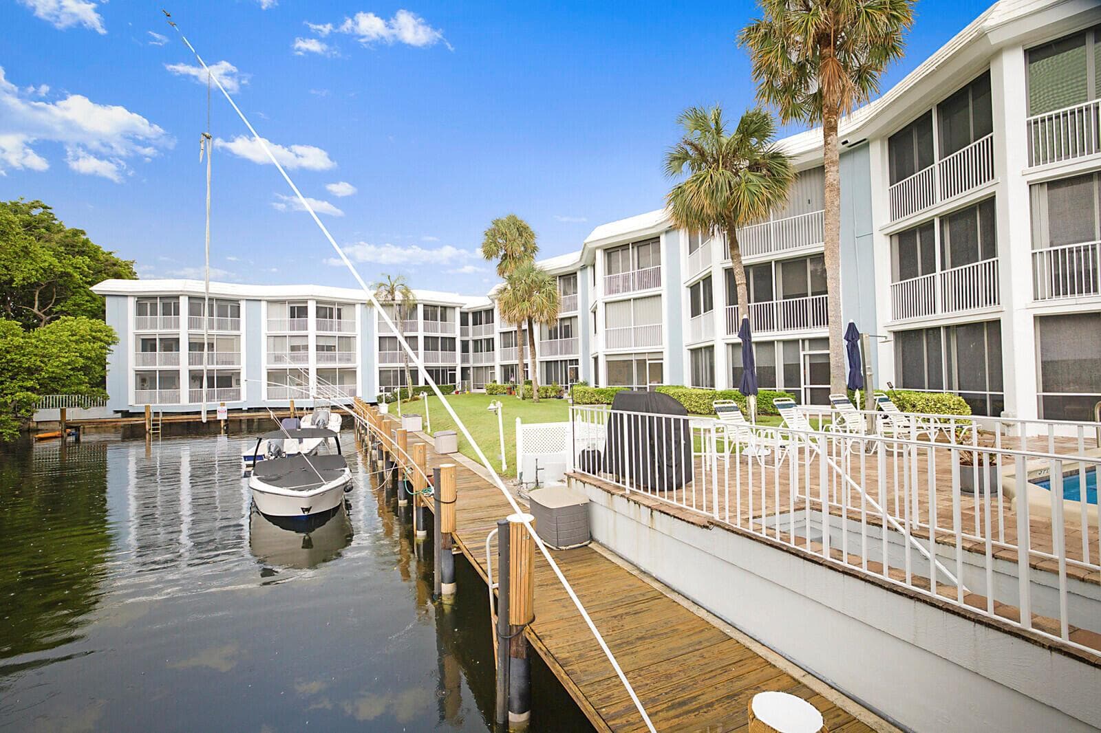 700 NE Harbour Terrace 2310 photo 1