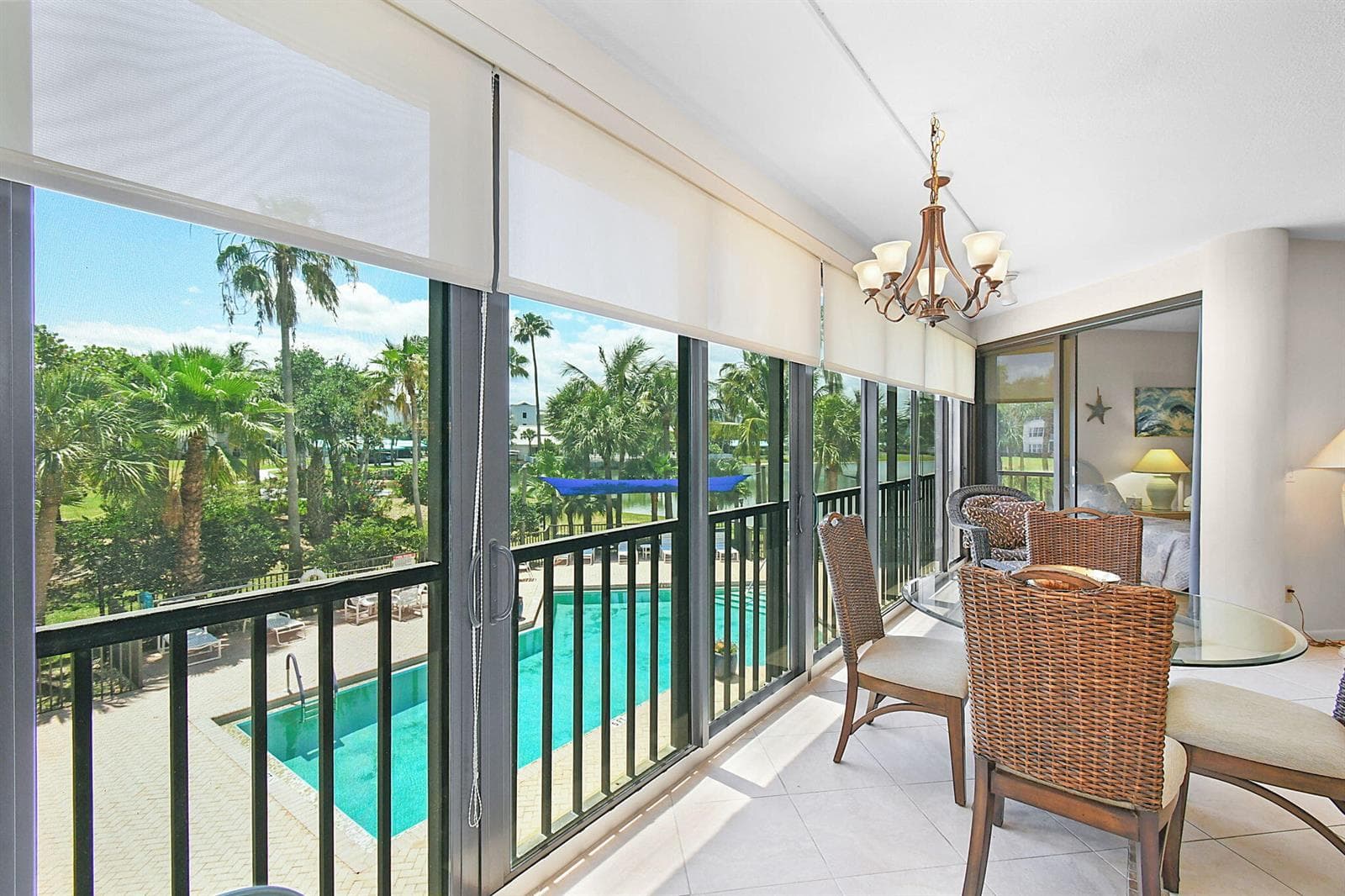 221 NE Plantation Road 211 photo 12