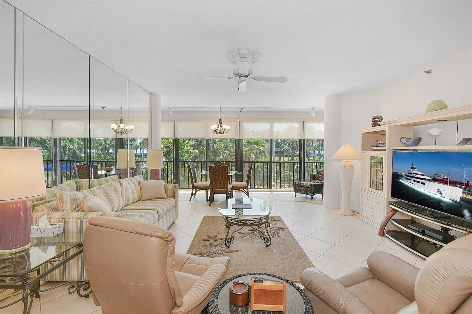 221 NE Plantation Road 211 photo 9