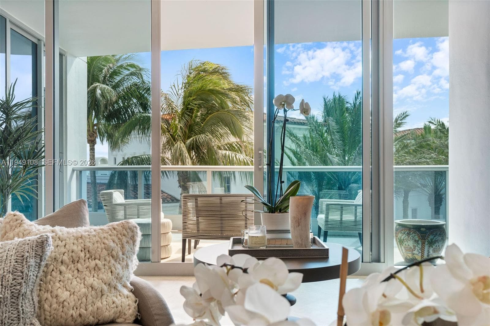 5959 Collins Ave 606 photo 2