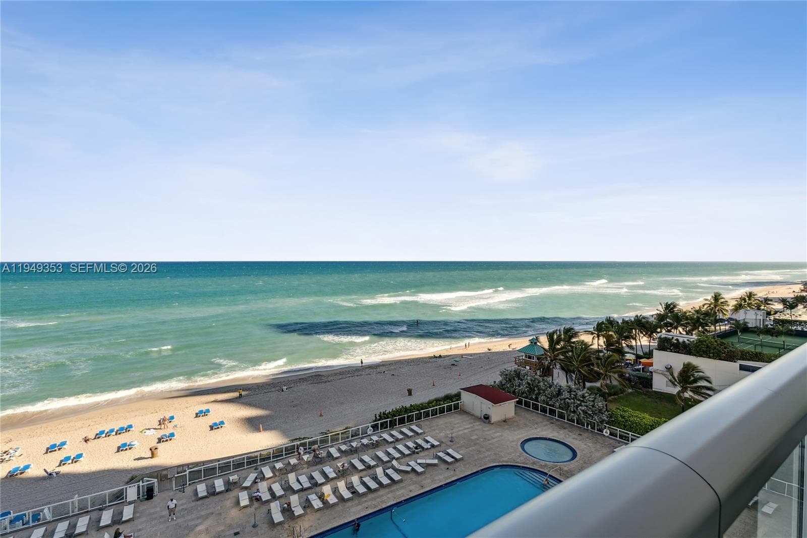 19201 Collins Ave 612 photo 4