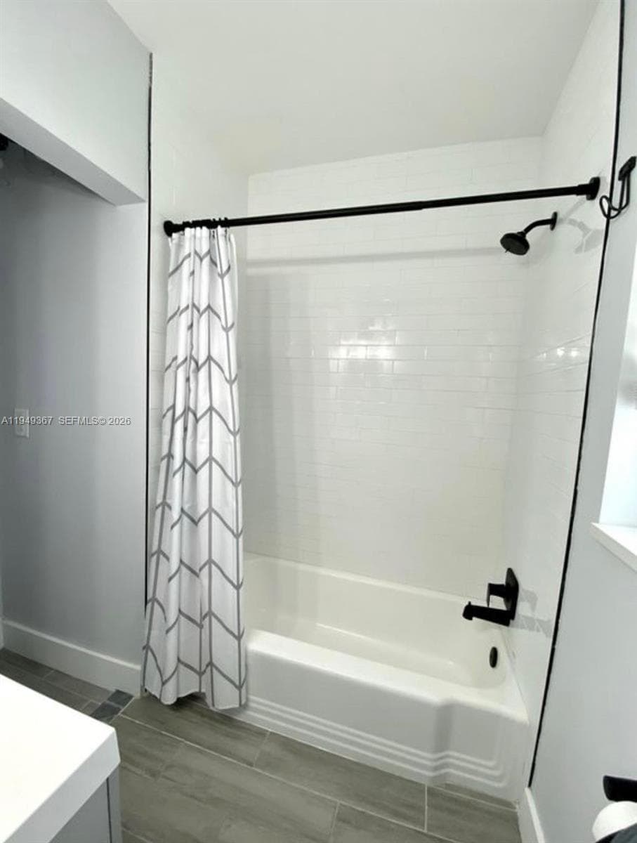 2508 Bay Dr 12 photo 15