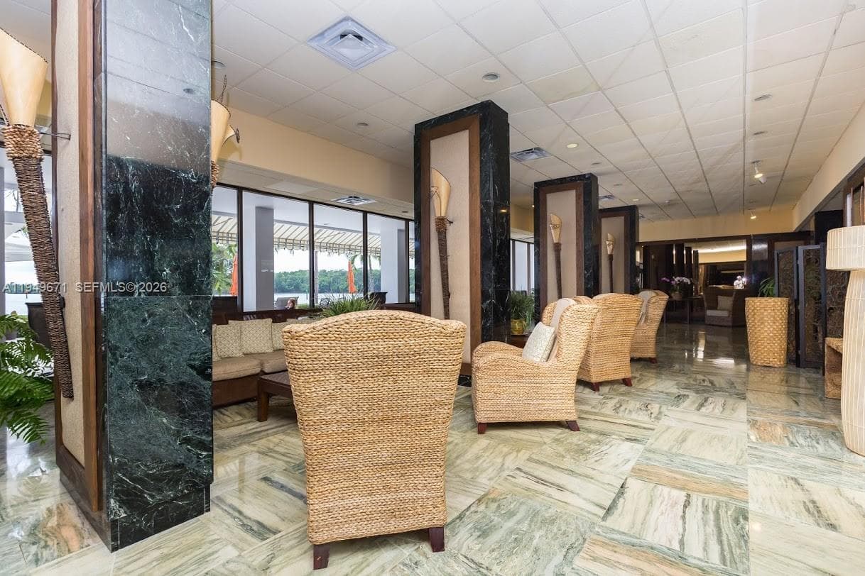 300 Bayview Dr 802 photo 15