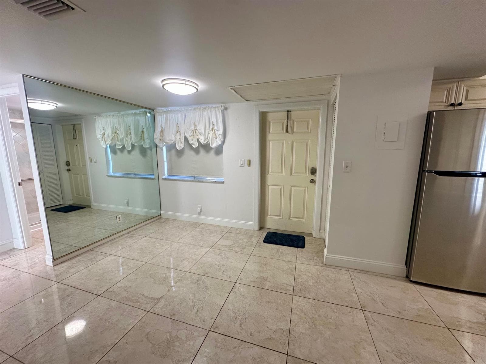 1810 New Palm Way 417 photo 4