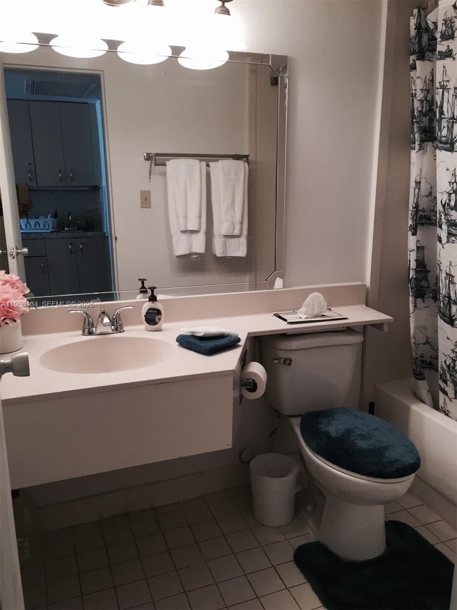 19201 Collins Ave 1033 photo 7