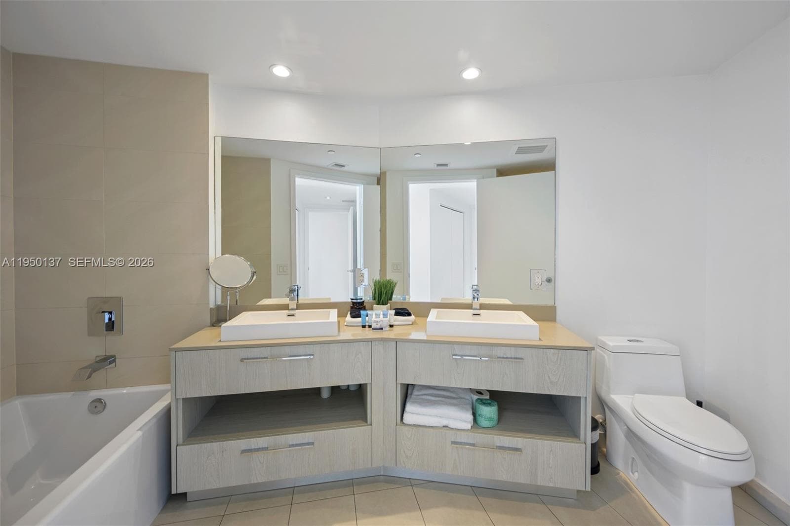 4111 S Ocean Dr 3002 photo 10