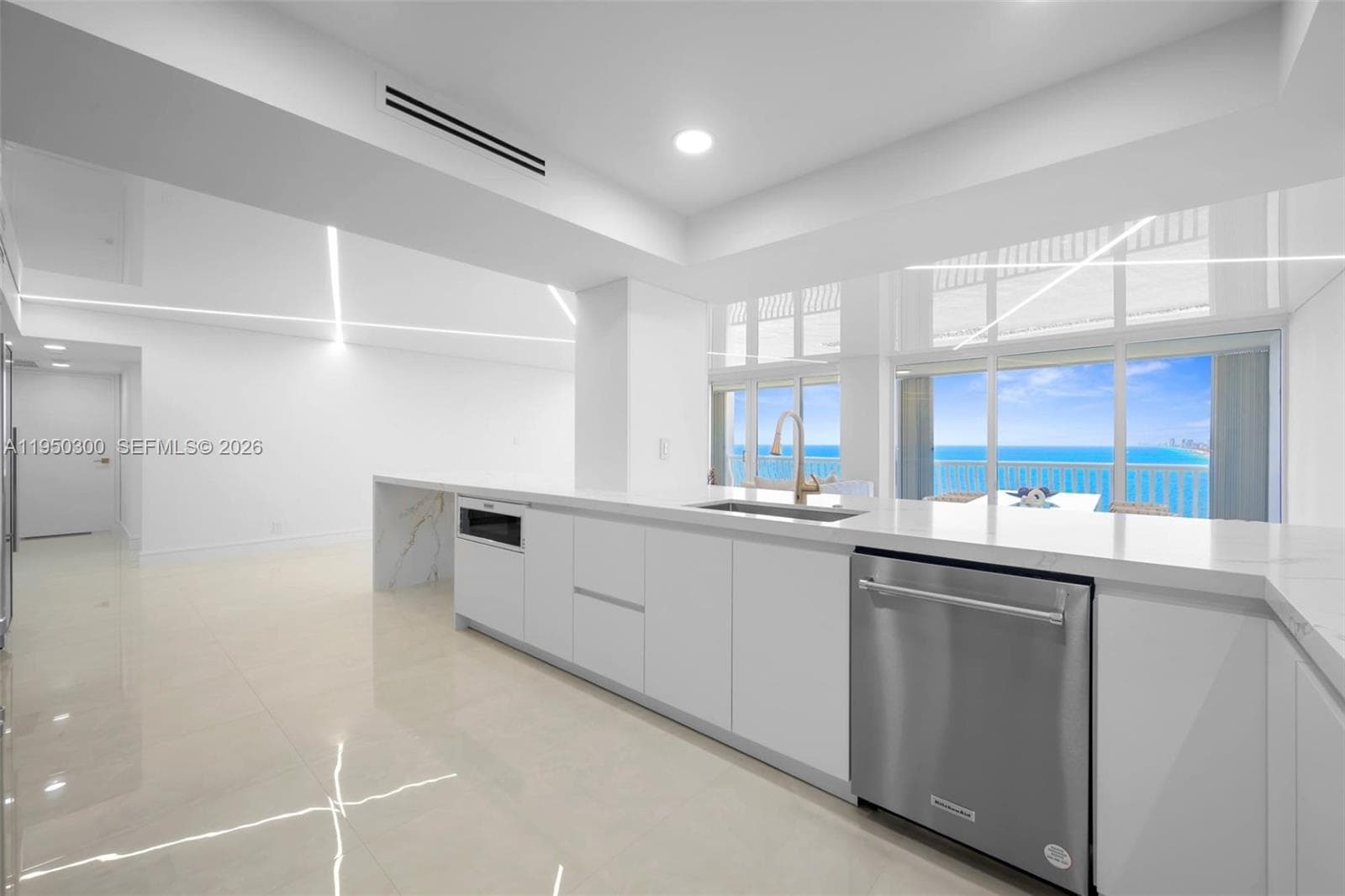 2200 S Ocean Ln 2204 photo 9