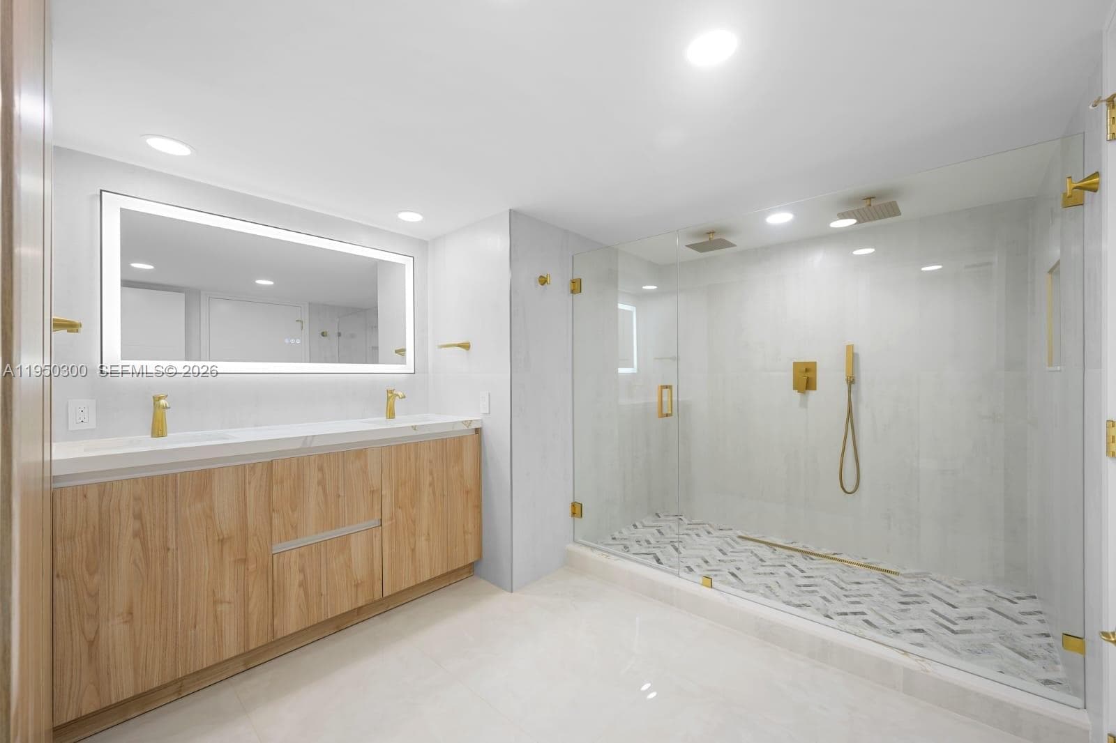 2200 S Ocean Ln 2204 photo 24