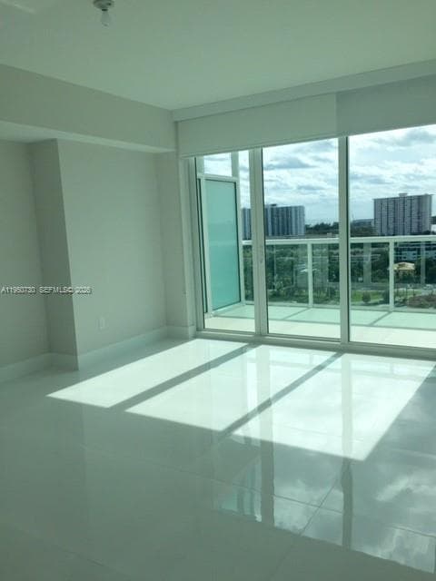 400 Sunny Isles Blvd 1421 photo 6