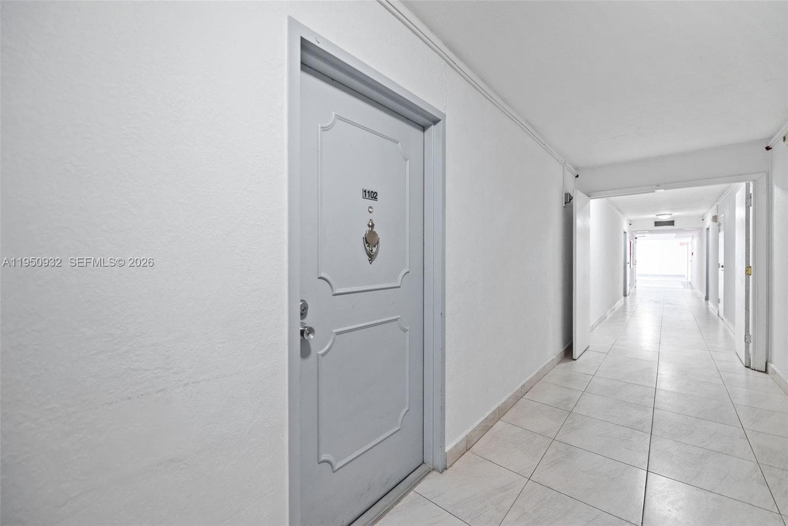 9273 Collins Ave 1102 photo 2