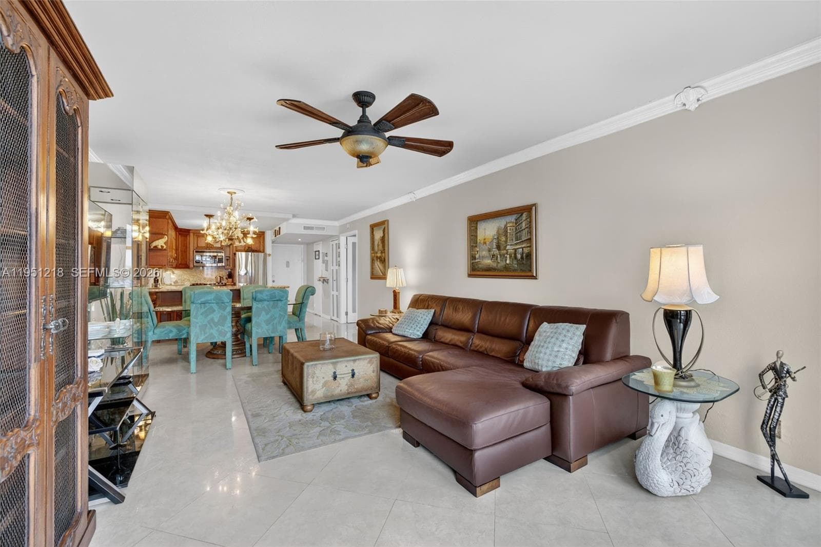 1000 Parkview Dr 806 photo 13