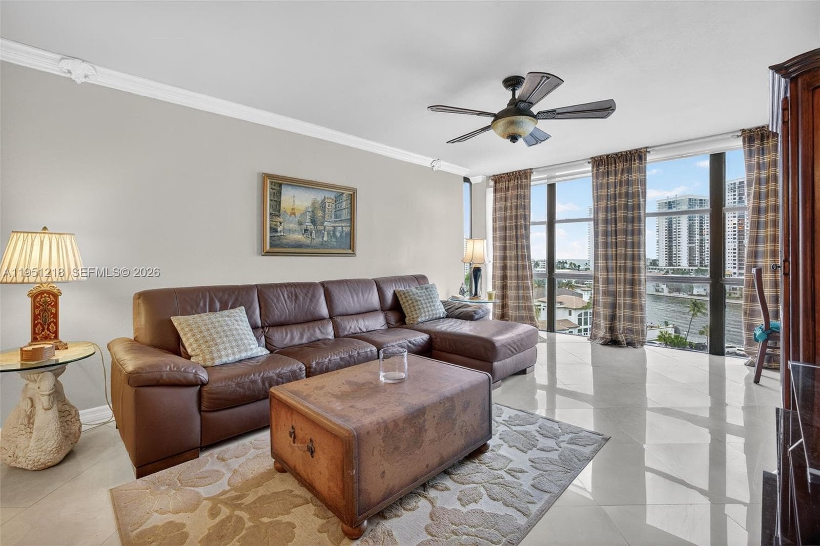 1000 Parkview Dr 806 photo 12