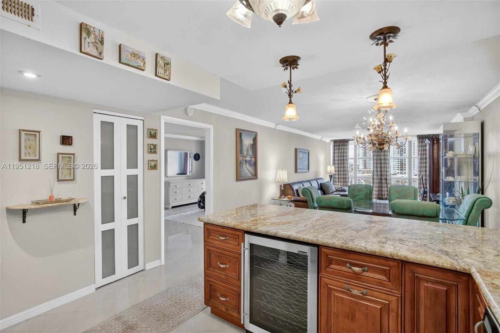 1000 Parkview Dr 806 photo 22