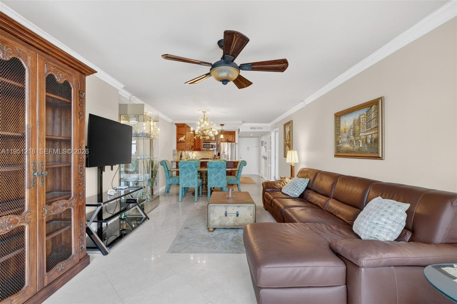 1000 Parkview Dr 806 photo 14