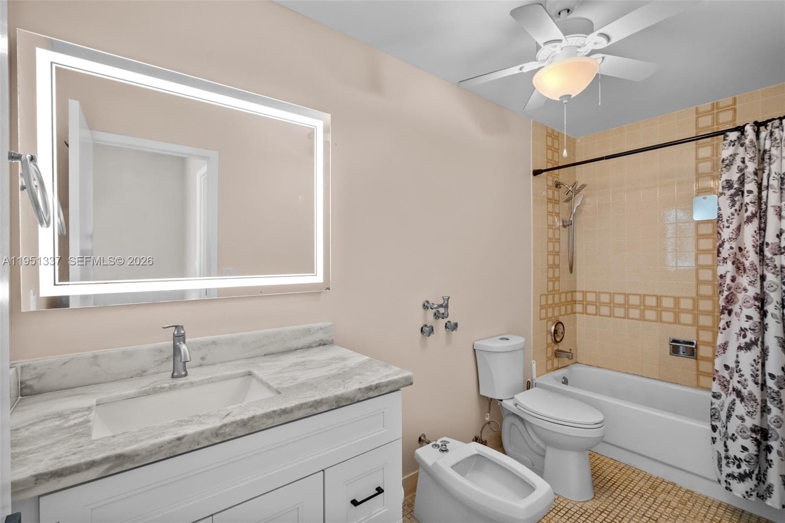 2500 Parkview Dr 2517 photo 25