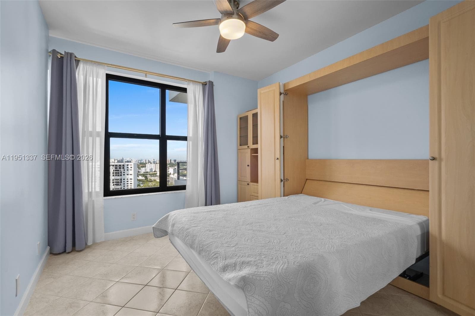 2500 Parkview Dr 2517 photo 21