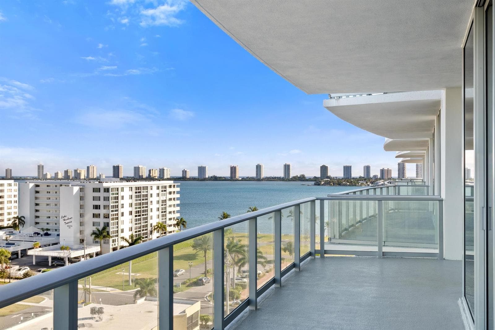 220 Lake Shore Drive 817 photo 15