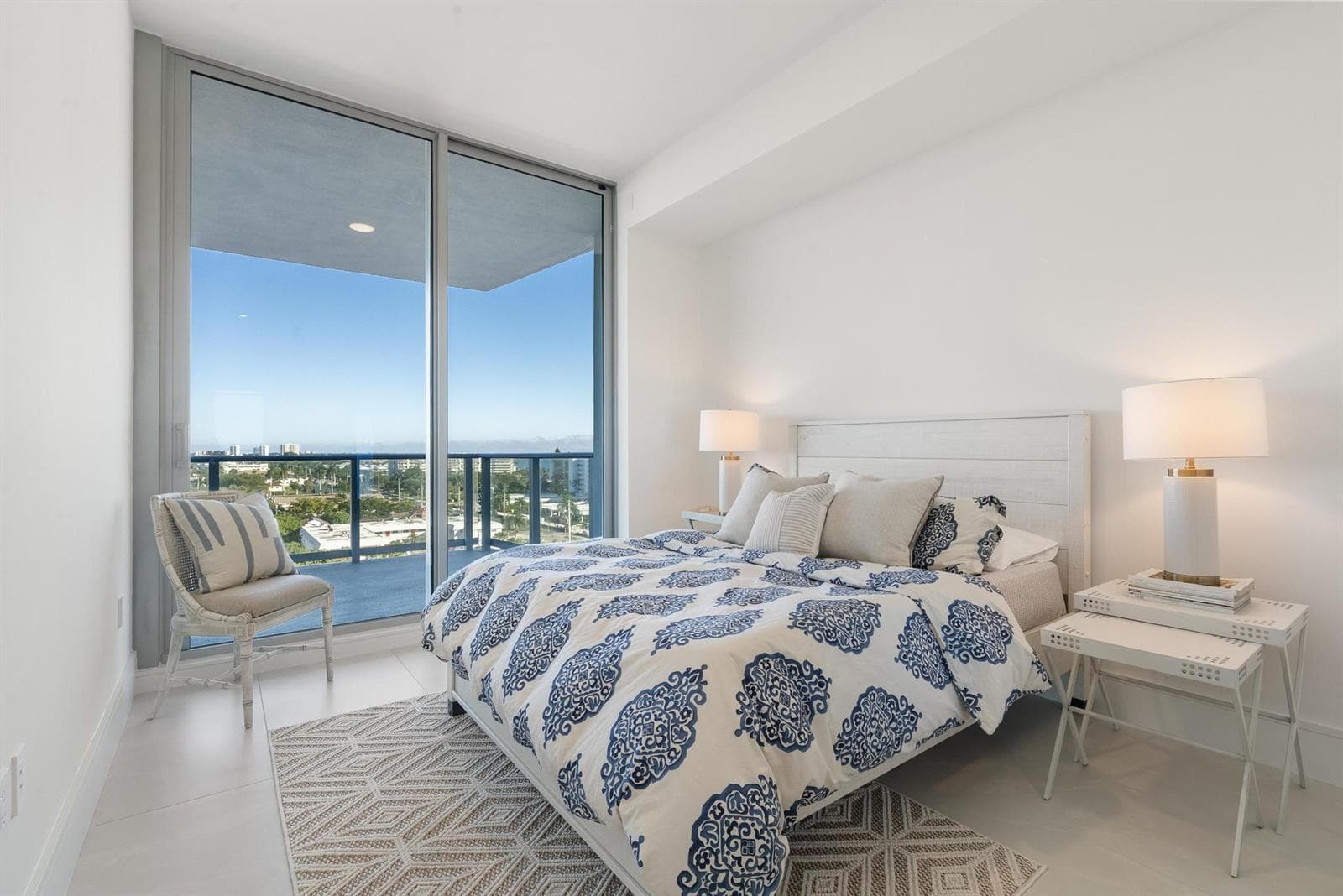 220 Lake Shore Drive 817 photo 11