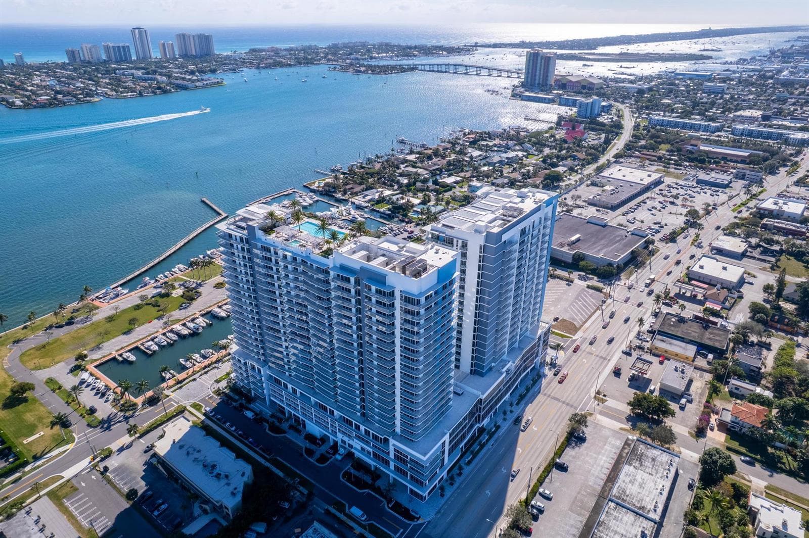 220 Lake Shore Drive 817 photo 25