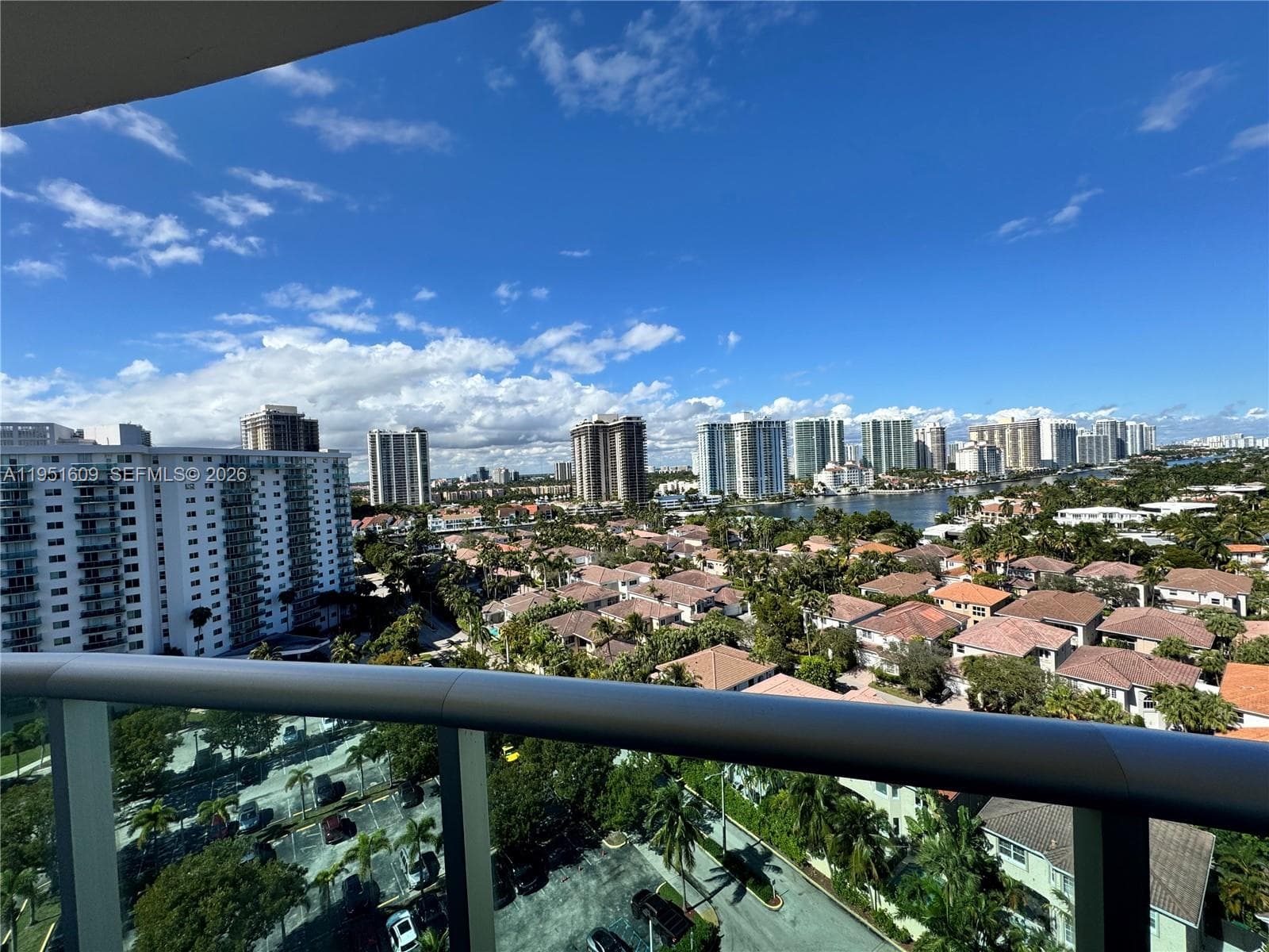 19370 Collins Ave 1520 photo 10