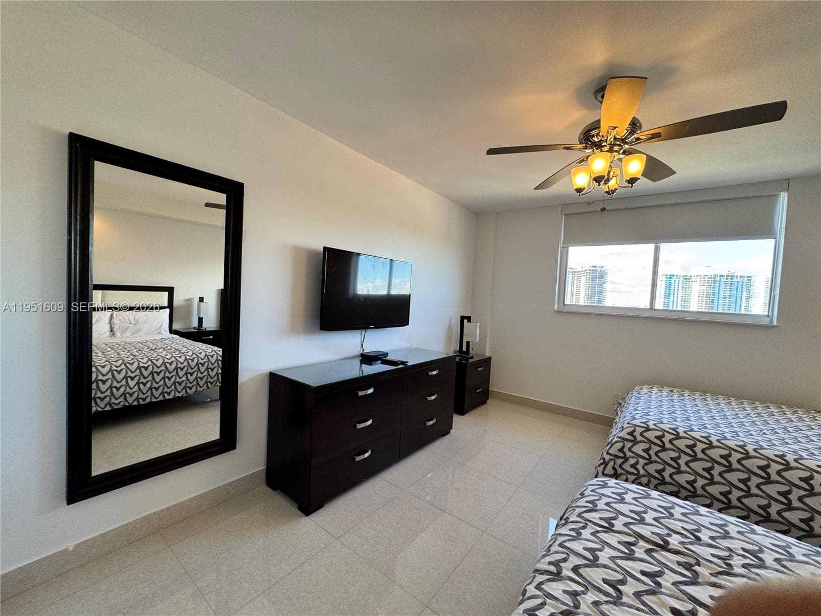 19370 Collins Ave 1520 photo 14