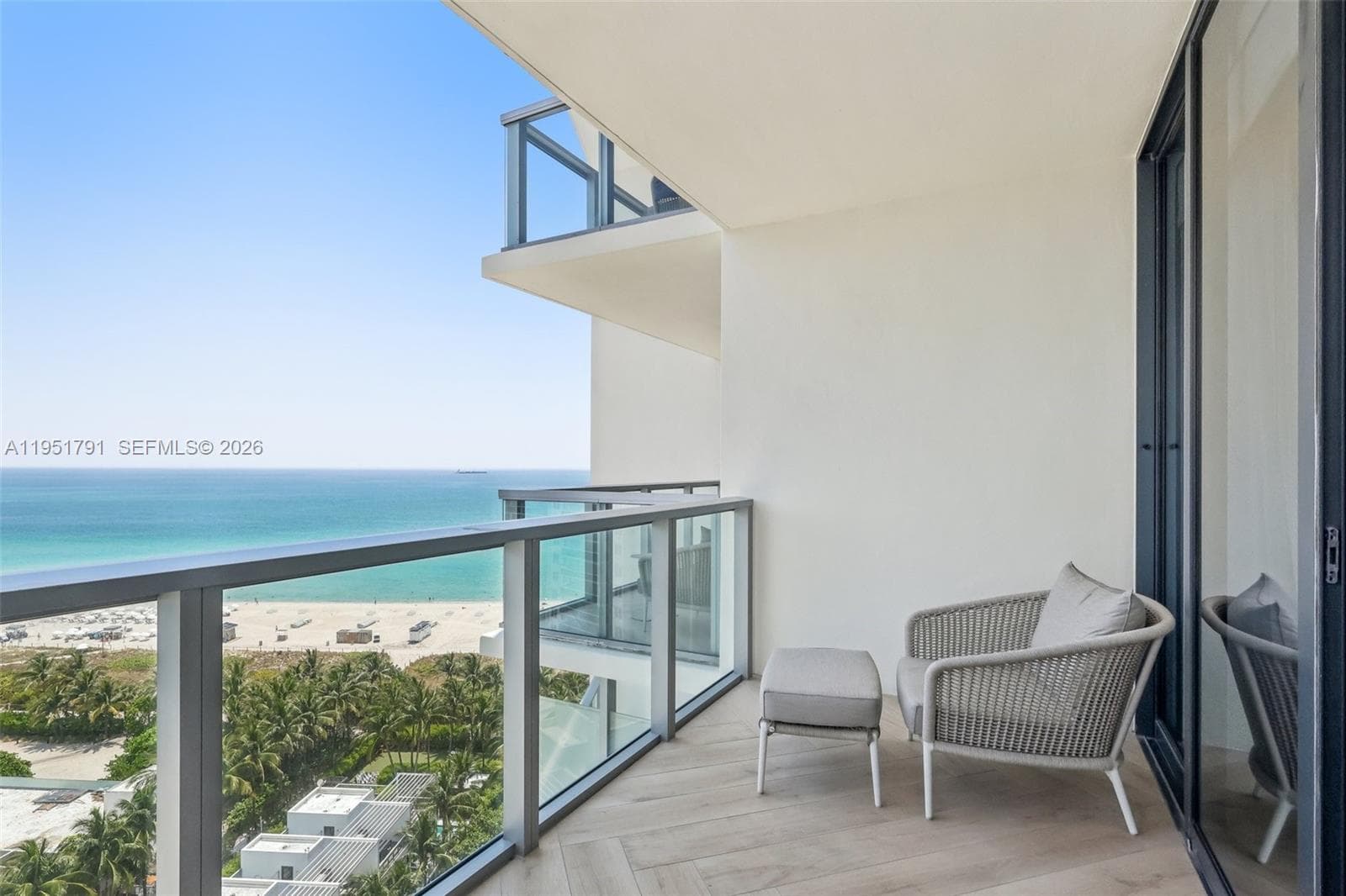 2201 Collins Ave 1511 photo 1