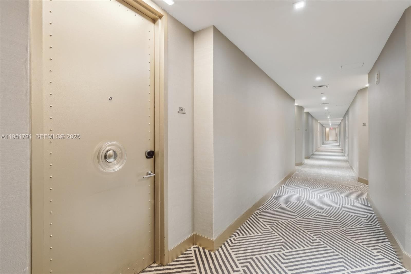 2201 Collins Ave 1511 photo 5