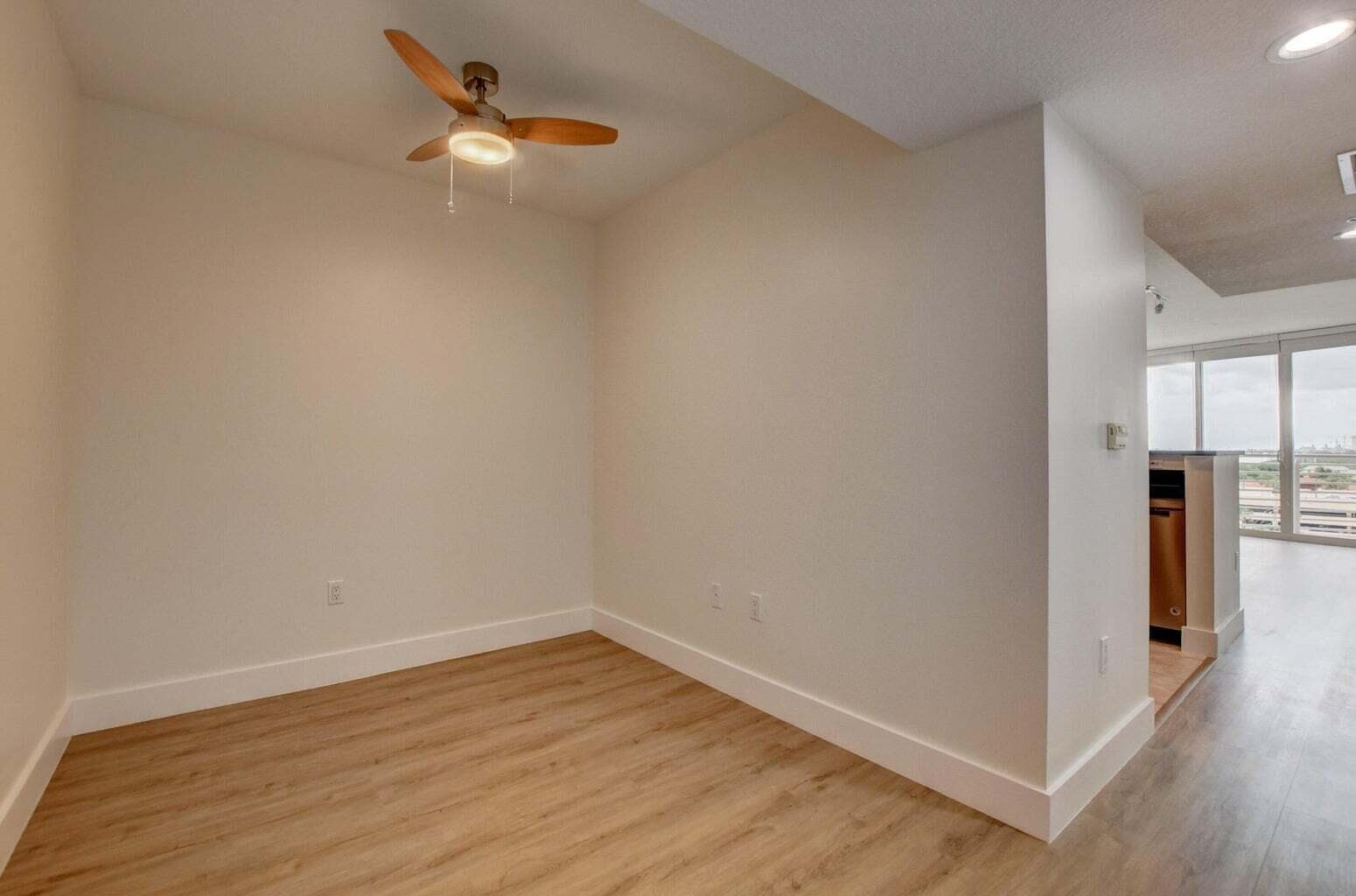 1551 N Flagler Drive 806 photo 6
