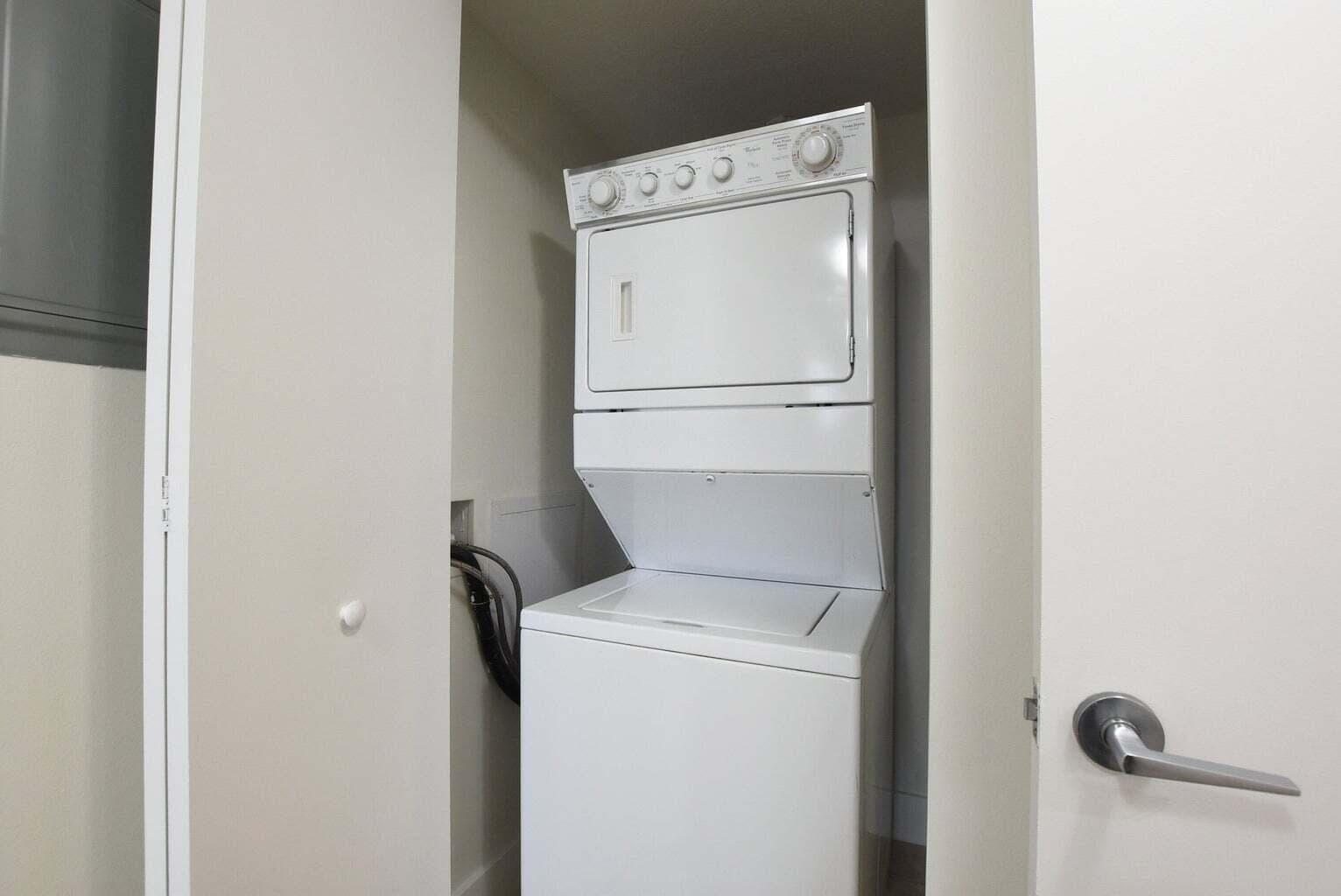 1551 N Flagler Drive 806 photo 13